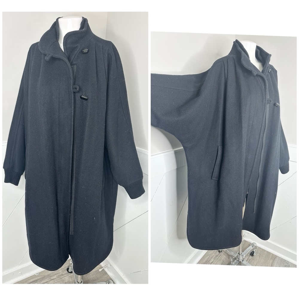 HERMAN KAY BLACK BATWING VINTAGE WOOL JACKET/ PRELOVED/ Size - MEDIUM